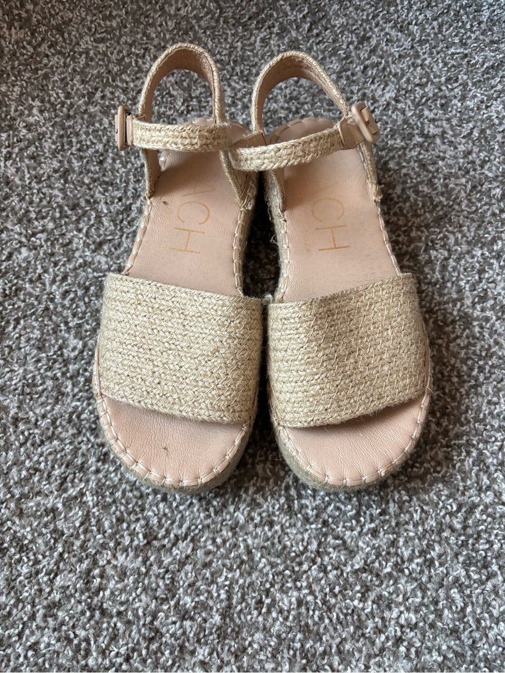 Chunky beige sandals